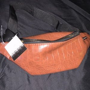 Women’s fanny pack